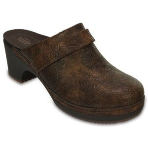 CROCS Triple Comfort Sarah Tooled Clogs Mules 7 NEW!